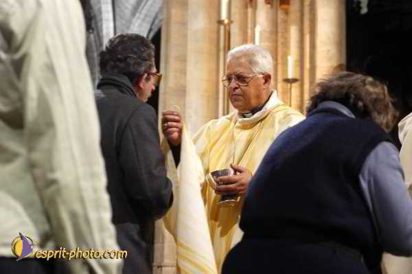 Nom de l'image : D1192052-1 — Description :  Toussaint 2004 - Messe avec les sans abri
