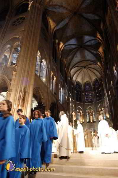 Nom de l'image : D1192067-1 — Description :  Toussaint 2004 - Messe avec les sans abri