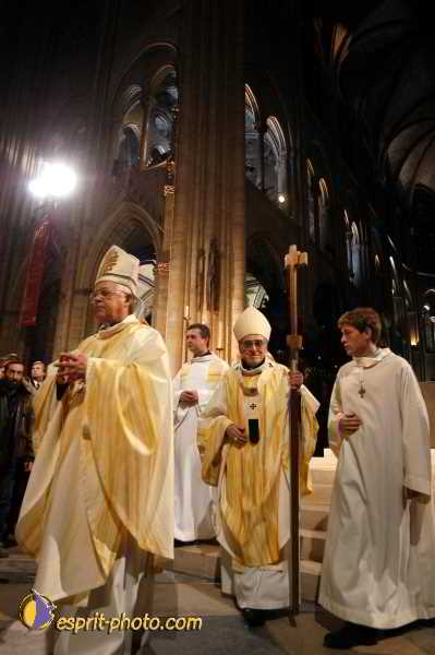 Nom de l'image : D1192069-1 — Description :  Toussaint 2004 - Messe avec les sans abri