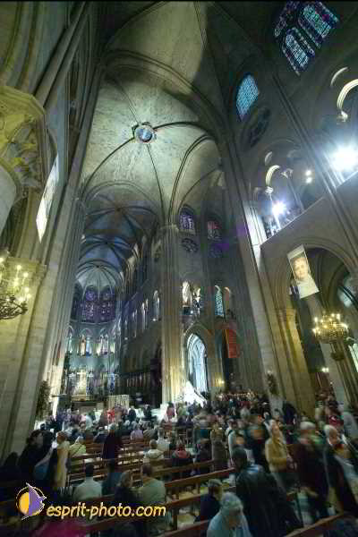 Nom de l'image : D119G974-1 — Description :  Toussaint 2004 - Messe avec les sans abri