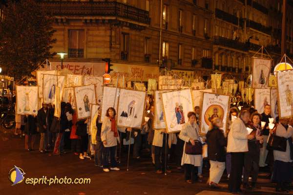 Nom de l'image : D1187348-1 — Description :  Paris - Toussaint 2004