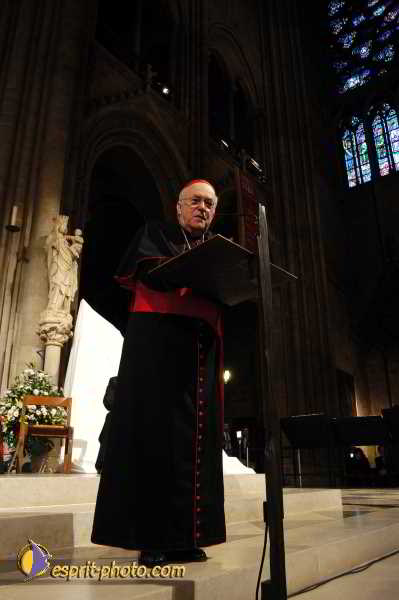 Nom de l'image : D1190687-1 — Description :  Paris - Toussaint 2004