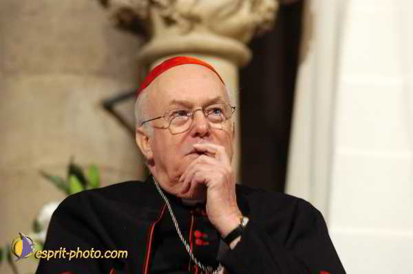 Nom de l'image : D1190704-1 — Description :  Paris - Toussaint 2004