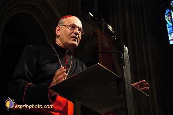 Nom de l'image : D1190713-1 — Description :  Paris - Toussaint 2004