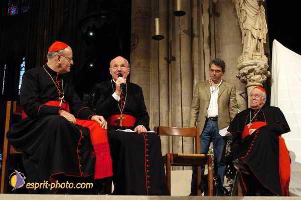 Nom de l'image : D1190766-1 — Description :  Paris - Toussaint 2004