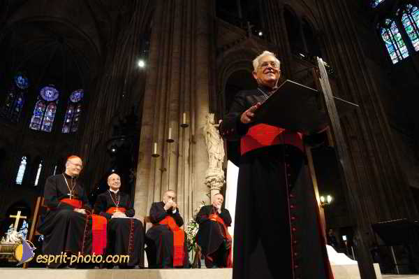 Nom de l'image : D1190819-1 — Description :  Paris - Toussaint 2004