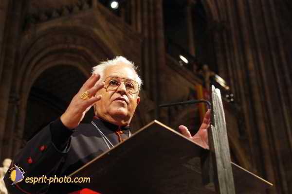 Nom de l'image : D1190828-1 — Description :  Paris - Toussaint 2004