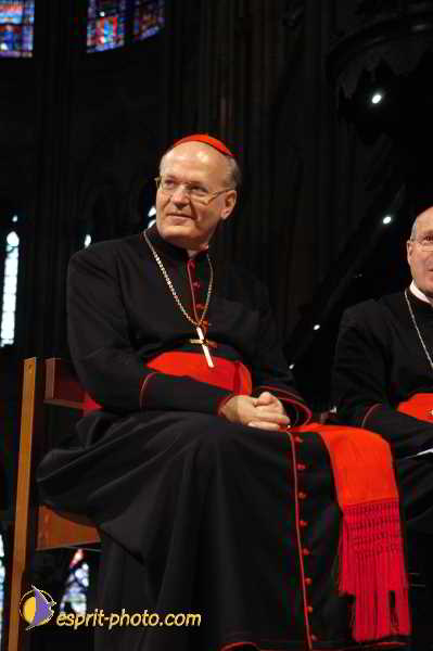 Nom de l'image : D1190872-1 — Description :  Paris - Toussaint 2004