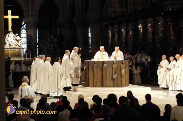 Nom de l'image : D1190979-1 — Description :  Paris - Toussaint 2004