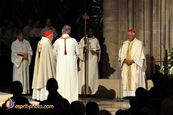 Nom de l'image : D1191035-1 — Description :  Paris - Toussaint 2004