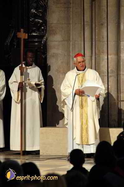 Nom de l'image : D1191050-1 — Description :  Paris - Toussaint 2004