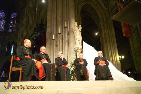 Nom de l'image : D1191G592-1 — Description :  Paris - Toussaint 2004