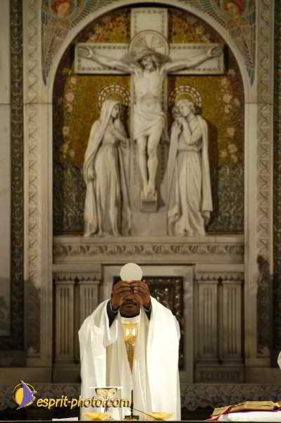 Nom de l'image : D1189009-1 — Description :  Paris - Toussaint 2004