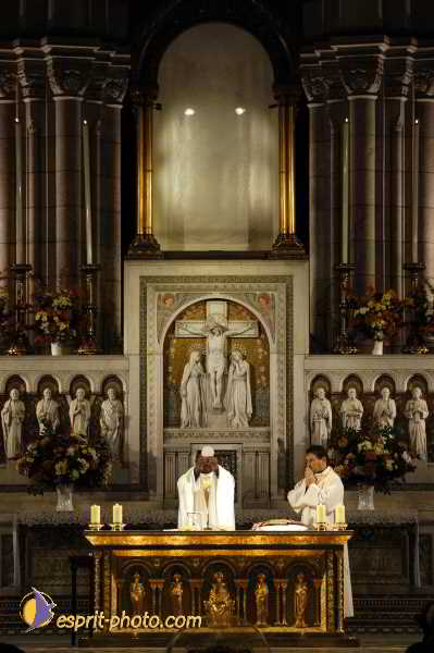 Nom de l'image : D1189012-1 — Description :  Paris - Toussaint 2004