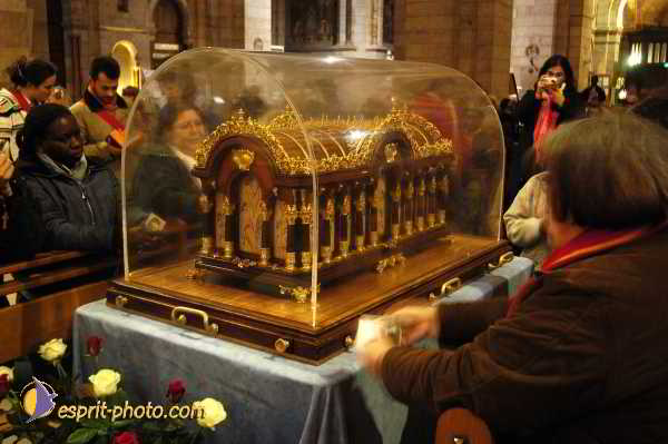 Nom de l'image : D1189040-1 — Description :  Paris - Toussaint 2004