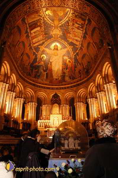 Nom de l'image : D1189058-1 — Description :  Paris - Toussaint 2004