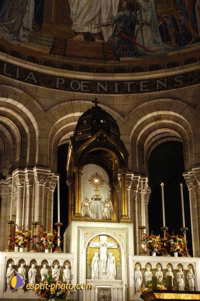 Nom de l'image : D1189077-1 — Description :  Paris - Toussaint 2004