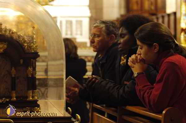 Nom de l'image : D1189086-1 — Description :  Paris - Toussaint 2004