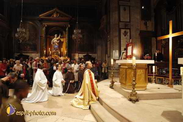 Nom de l'image : D1188970-1 — Description :  Paris - Toussaint 2004