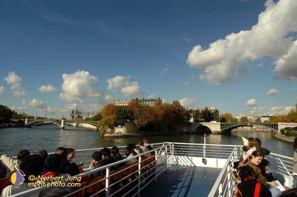 Nom de l'image : D1188473-1 — Description :  Paris - Toussaint 2004