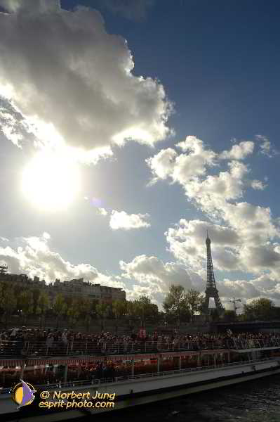 Nom de l'image : D1188547-1 — Description :  Paris - Toussaint 2004