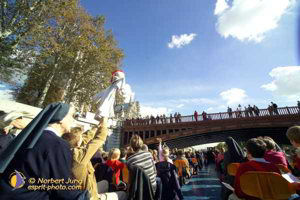 Nom de l'image : D1188G296-1 — Description :  Paris - Toussaint 2004