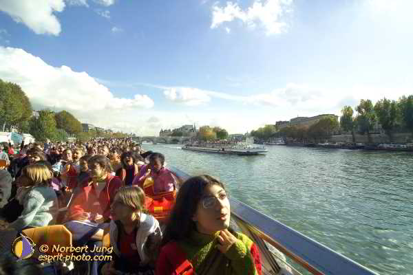 Nom de l'image : D1188G342-1 — Description :  Paris - Toussaint 2004