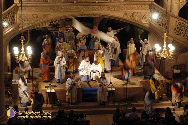 Nom de l'image : D1188330-1 — Description :  Paris - Toussaint 2004