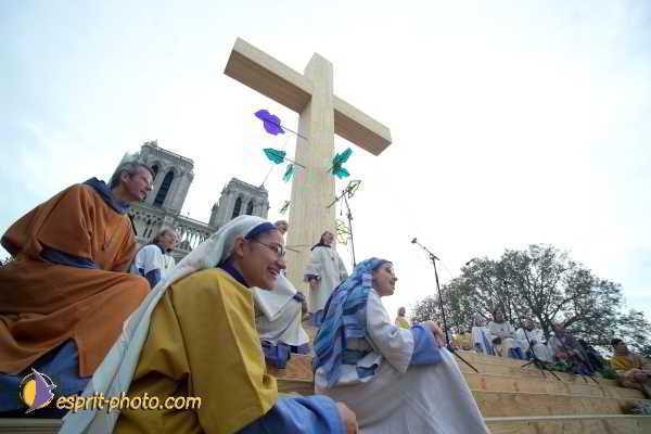 Nom de l'image : D1191G679-1 — Description :  Paris - Toussaint 2004