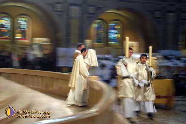 Nom de l'image : D1184641-1 — Description :  Synode 78 - Messe à la Basilique de Lisieux le 3 oct 2004