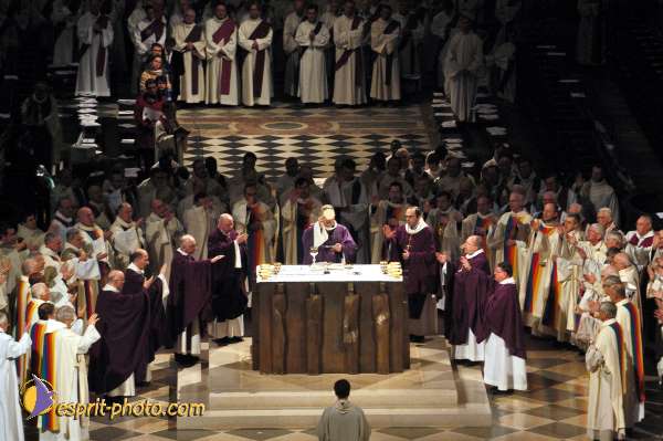 Nom de l'image : D1213898-1 — Description :  Monseigneur Vingt-Trois - Installation comme archévêque de Paris