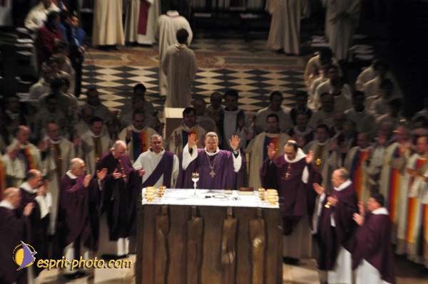 Nom de l'image : D1213958-1 — Description :  Monseigneur Vingt-Trois - Installation comme archévêque de Paris