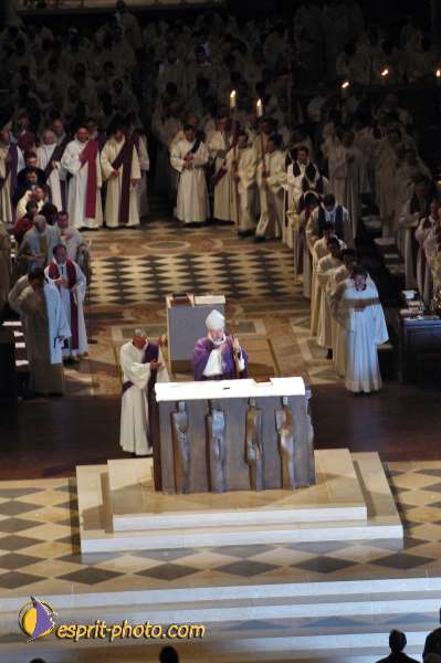 Nom de l'image : D1214112-1 — Description :  Monseigneur Vingt-Trois - Installation comme archévêque de Paris