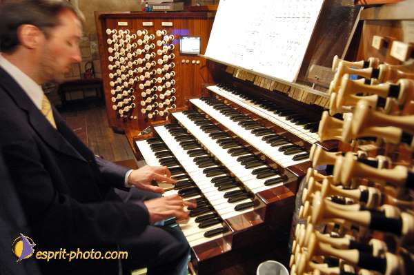 Nom de l'image : D1214293-1 — Description :  Monseigneur Vingt-Trois - Installation comme archévêque de Paris