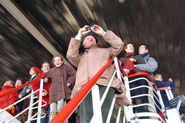 Nom de l'image : E2063817_1 — Description :