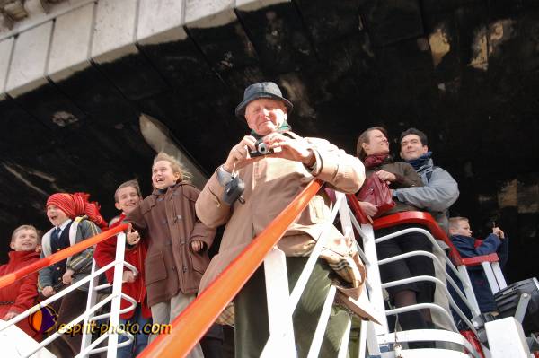 Nom de l'image : E2063821_1 — Description :