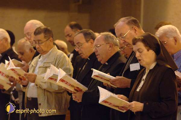 Nom de l'image : D2058514_1 — Description :  Sister Briege McKenna - Retraite de 950 prêtres à Ars