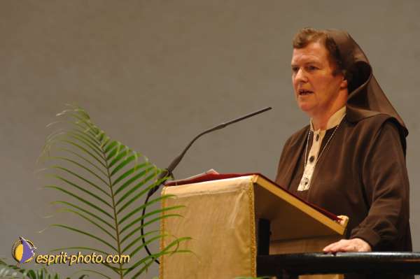 Nom de l'image : D2058706_1 — Description :  Sister Briege McKenna - Retraite de 950 prêtres à Ars