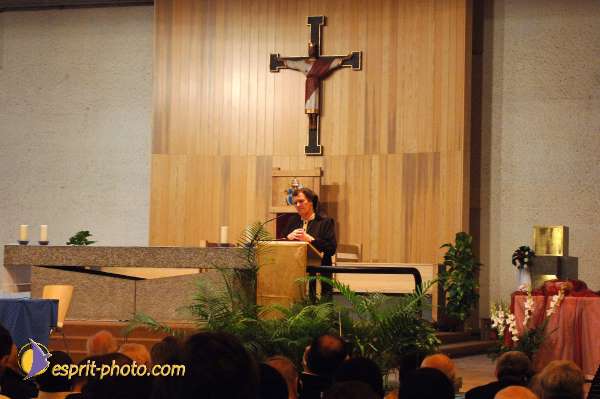 Nom de l'image : D2058770_1 — Description :  Sister Briege McKenna - Retraite de 950 prêtres à Ars