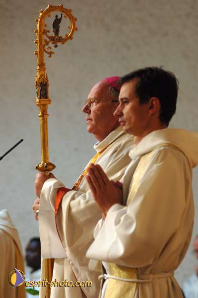 Nom de l'image : D2059019_1 — Description :  Sister Briege McKenna - Retraite de 950 prêtres à Ars