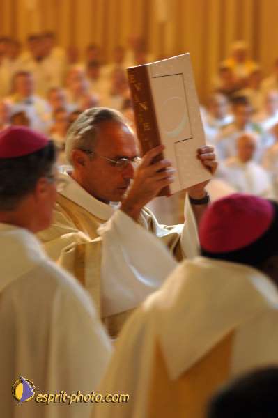 Nom de l'image : D2059035_1 — Description :  Sister Briege McKenna - Retraite de 950 prêtres à Ars