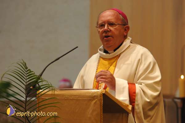 Nom de l'image : D2059091_1 — Description :  Sister Briege McKenna - Retraite de 950 prêtres à Ars