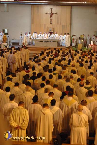 Nom de l'image : D2059109_1 — Description :  Sister Briege McKenna - Retraite de 950 prêtres à Ars