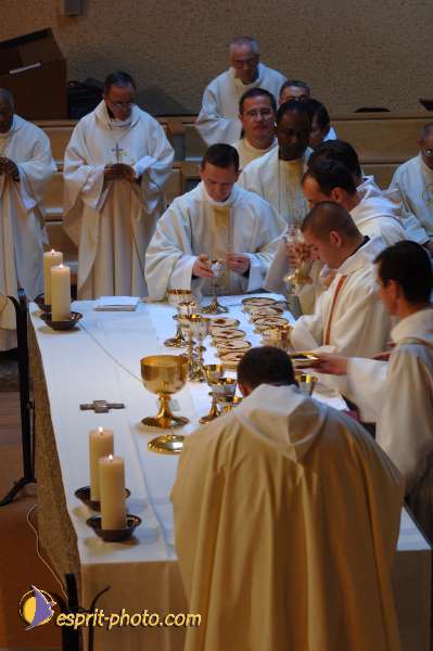 Nom de l'image : D2059152_1 — Description :  Sister Briege McKenna - Retraite de 950 prêtres à Ars