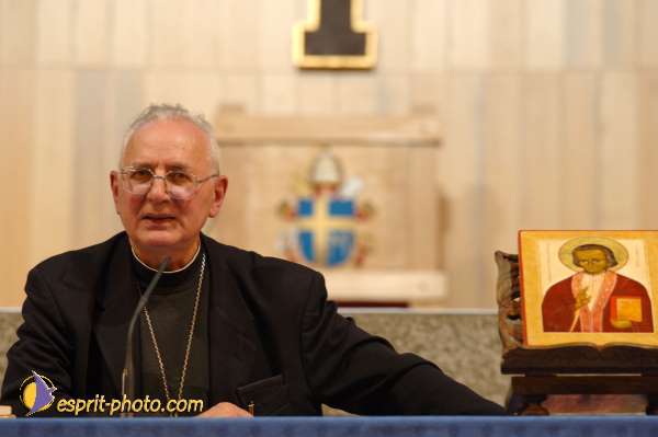 Nom de l'image : D2059376_1 — Description :  Sister Briege McKenna - Retraite de 950 prêtres à Ars