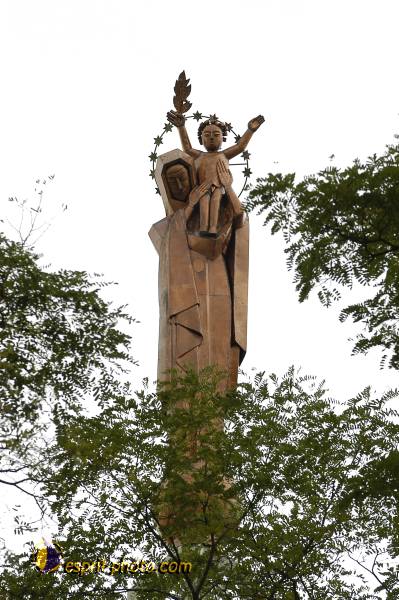 Nom de l'image : EG-300-6234 — Description :  Notre Dame de France