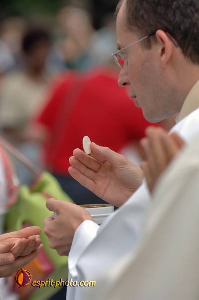 Nom de l'image : D2171024_1 — Description :  Ordination sacerdotale - ND de Paris - 24 juin 2006