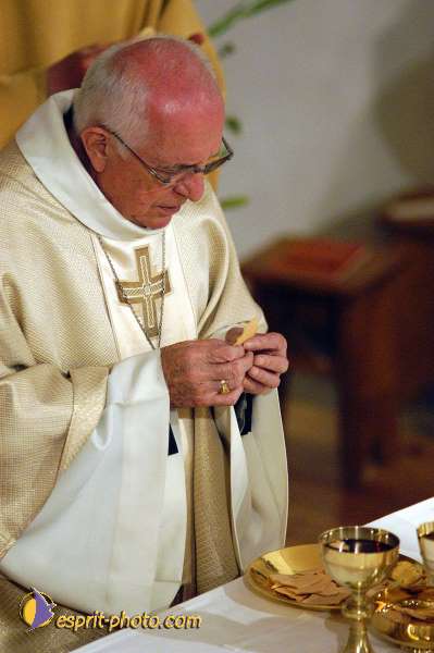 Nom de l'image : D1026496-01 — Description :  Pâque 2003 - Communauté de l'Agnaux - Plavilla