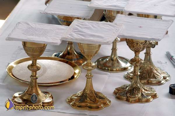 Nom de l'image : D1027741 — Description :  Pâque 2003 - Communauté de l'Agnaux - Plavilla