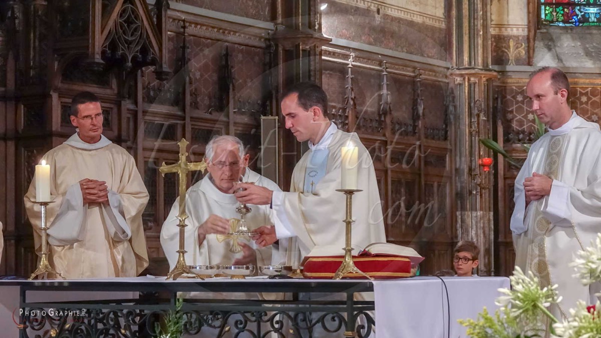 Nom de l'image : 180625-200143_S1085884_c_PhotoGraphie.Pro — Description :  S1085884